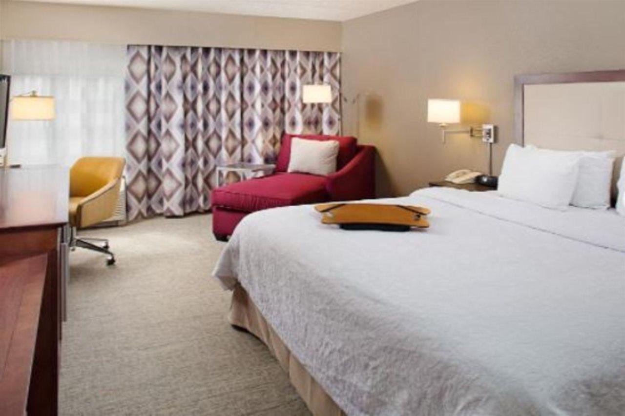 Hampton Inn Philadelphia/Willow Grove Exteriör bild