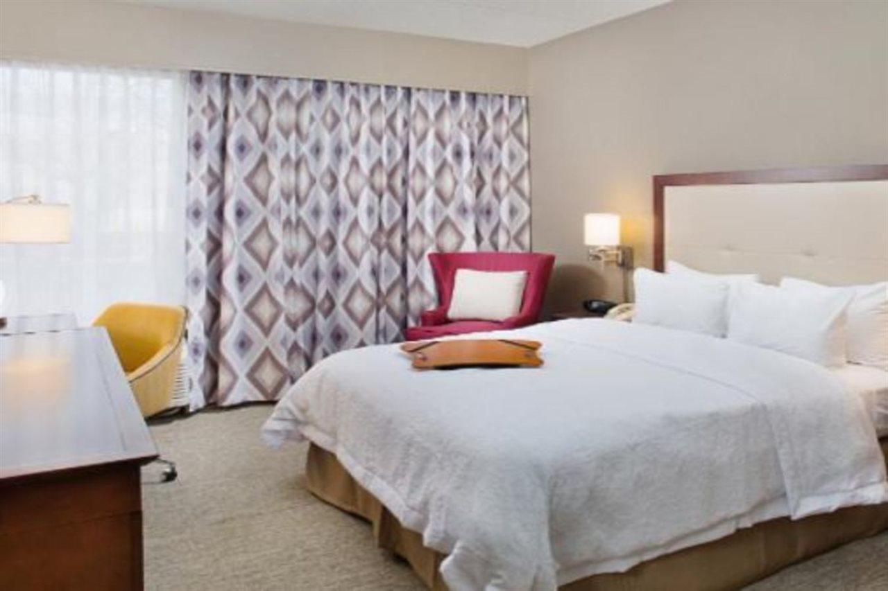 Hampton Inn Philadelphia/Willow Grove Exteriör bild
