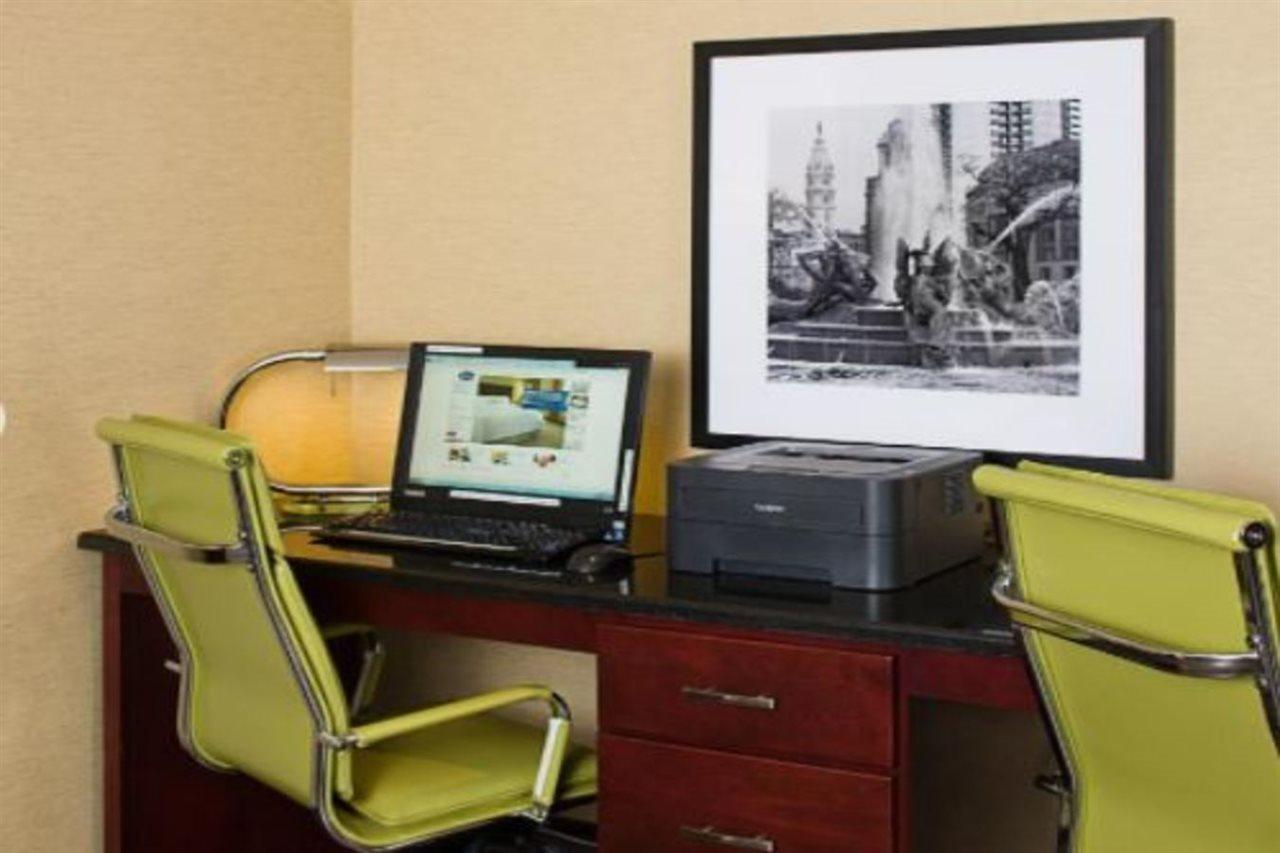 Hampton Inn Philadelphia/Willow Grove Exteriör bild